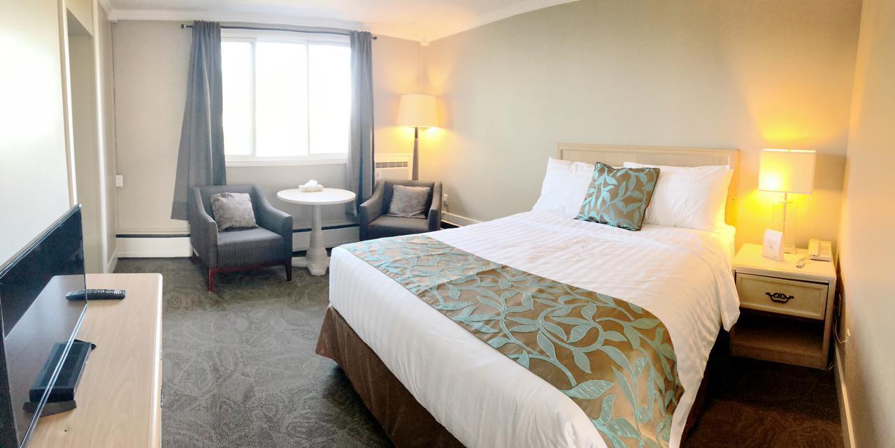 Seasons Inn Halifax Bagian luar foto
