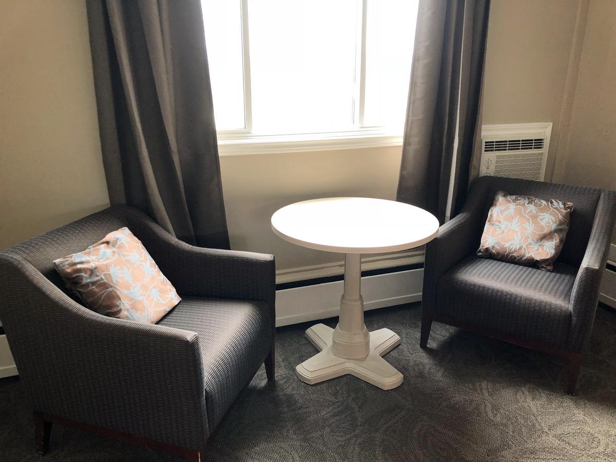 Seasons Inn Halifax Bagian luar foto